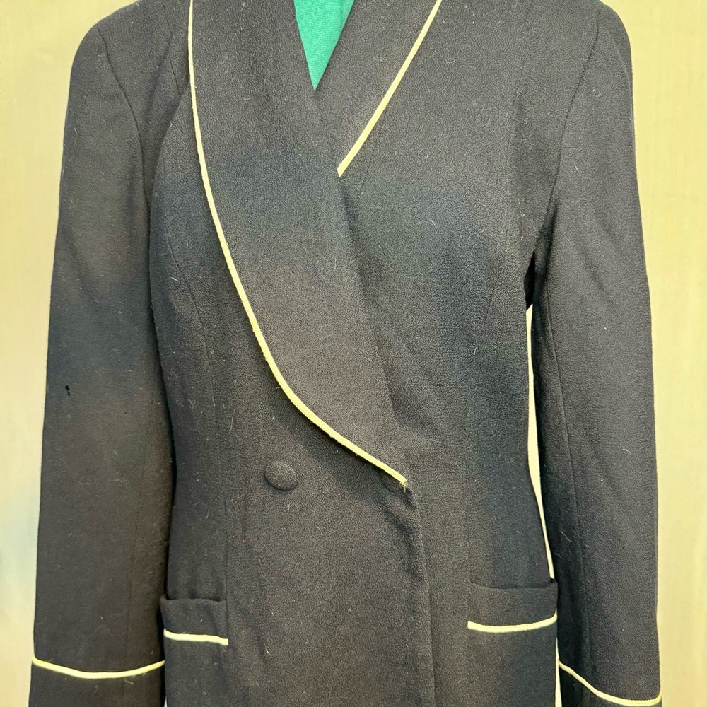 Vintage Gianni Sport 100% Wool Vintage Coat, navy with cream piping, size 12
